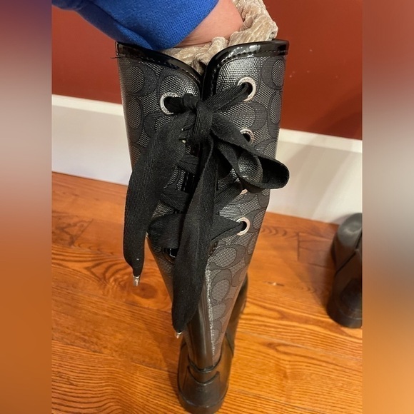 Authentic Coach Gray/Black Signature Outline “Tristee” Rain Boots - Picture 7 of 12